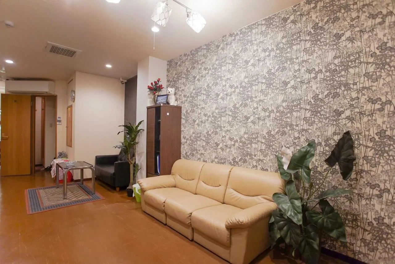 Gu Freedom Home Osaka Apartment